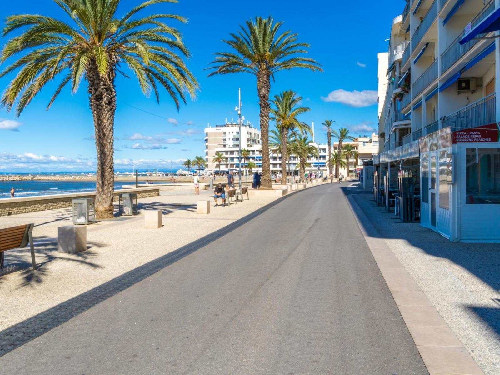 Apartment P2 4 Prs, 200 M Et Cv *